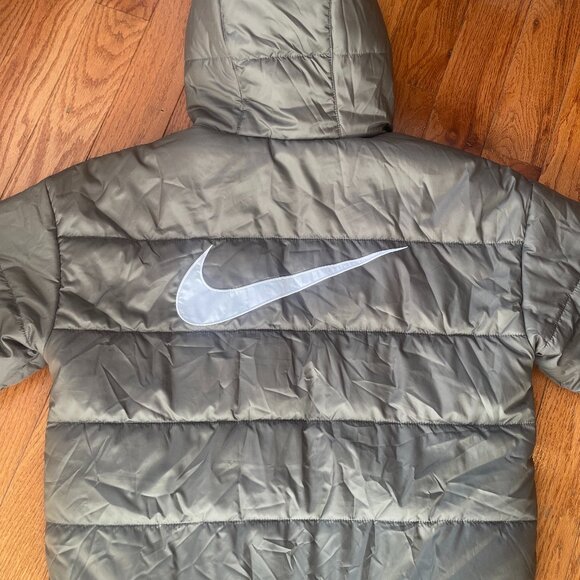 Womens Therma-FIT Puffer Coat - Picture 7 of 11